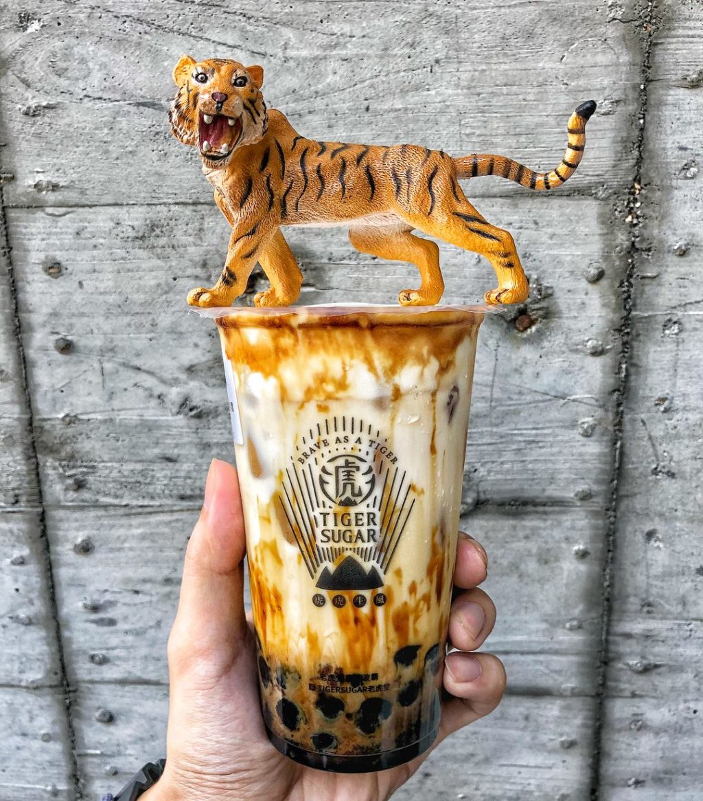 Tea tiger. Tiger Sugar. Чай Тайгер. Чайный тигр. Мороженое с тигром на упаковке.