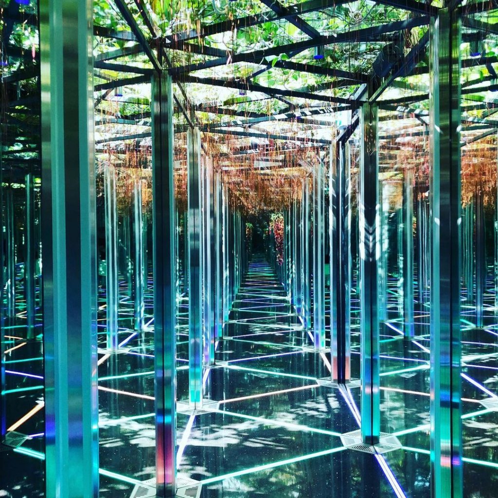 超炸打卡场景新加坡最酷炫的「mirror maze」误闯禁地进入奇幻世界?